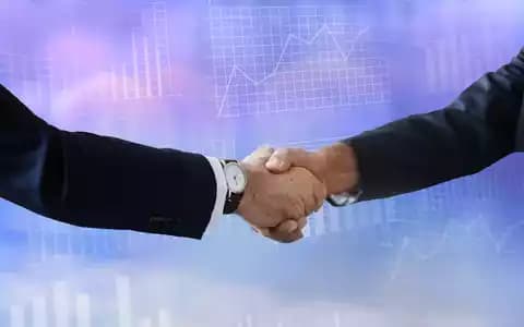 NVR Inc. stock (US62944T1051): Homebuilder feels softer orders but defends margins