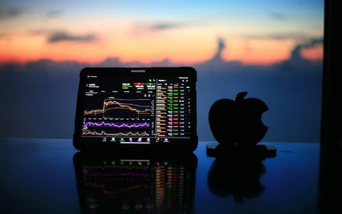 Royal Caribbean Group stock (LR0008862868): Earnings beat and upbeat guidance lift cruise operator s