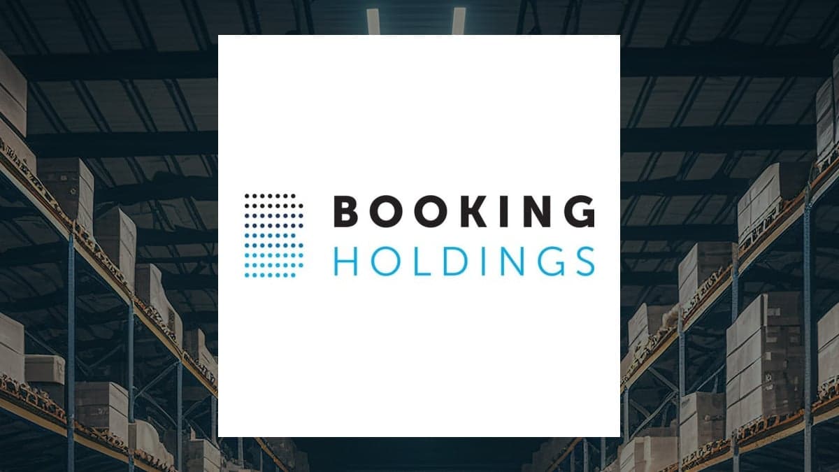 Booking CEO Sees AI, Connected Trips Driving Long-Term Travel Growth
