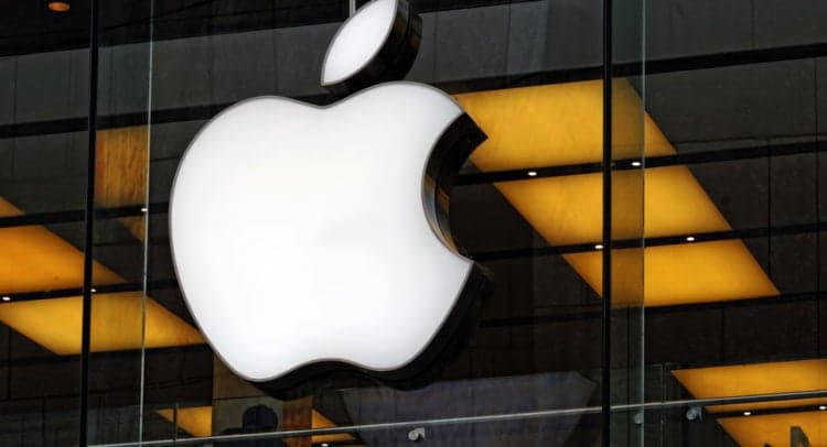 Morningstar Investment Management Trims Apple Inc Stake by 4,300