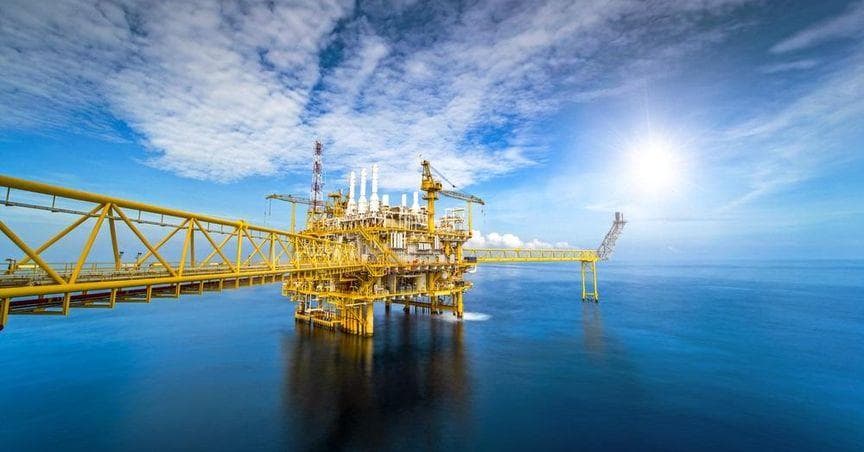 Occidental Petroleum Faces Debt Focus Amid Oil Market Volatility
