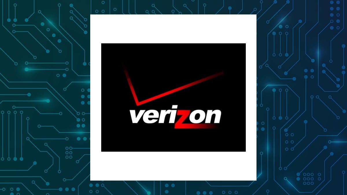 Cary Street Partners Financial LLC Has $6.69 Million Stake in Verizon Communications Inc. $VZ